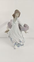 Lladro porcelain figurine Spring Splendour 5898, 30cm h Location: