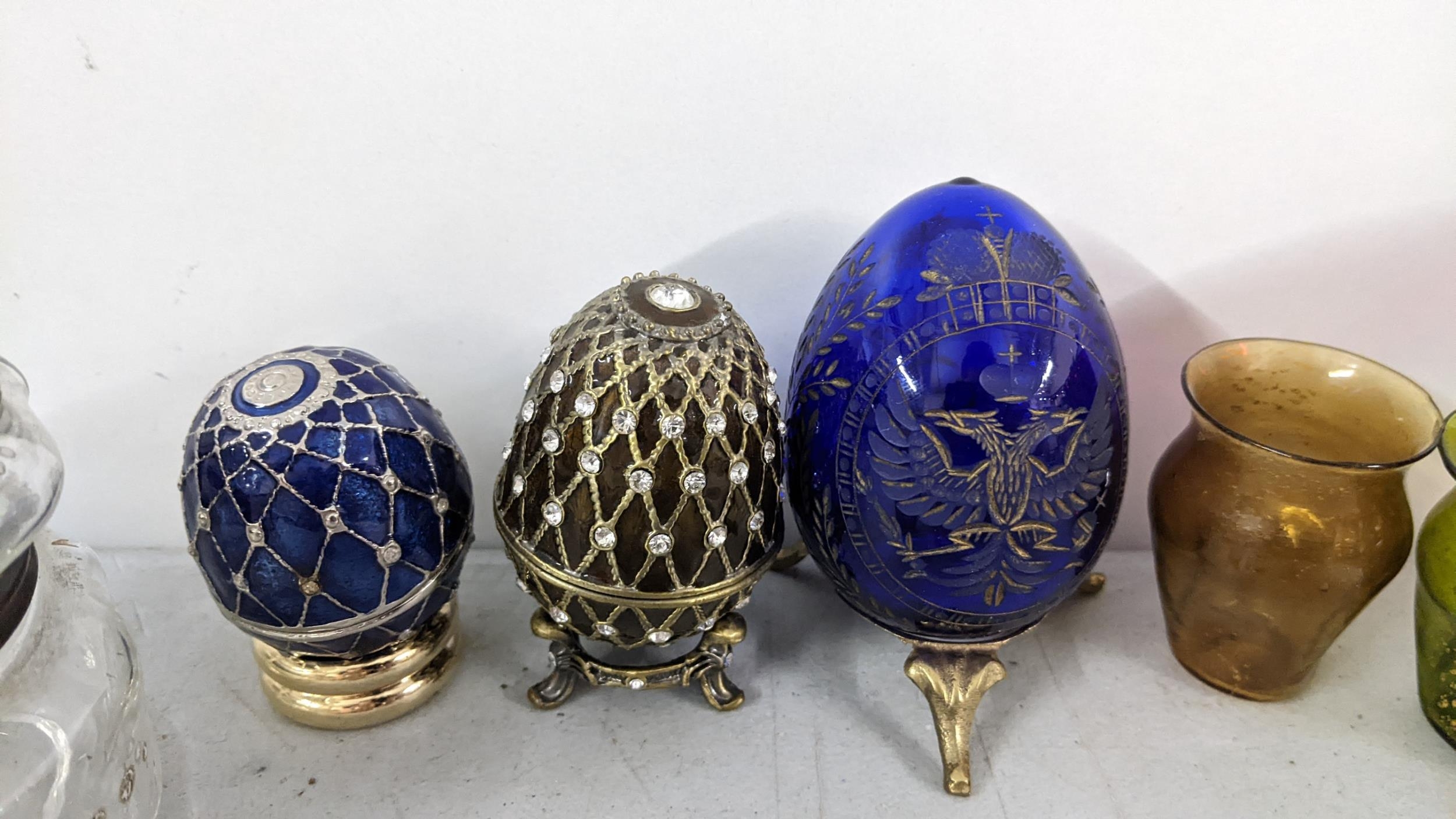 Mixed glassware to include Russian Faberge blue glass egg on a gilt stand and others together with - Image 3 of 4