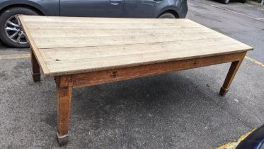 A 19th century oak large farmhouse dinning table having two drawers and spade legs 74hx249.5x119.