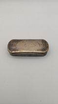 An early 19th century Niello worked snuff box 69.2g Location: