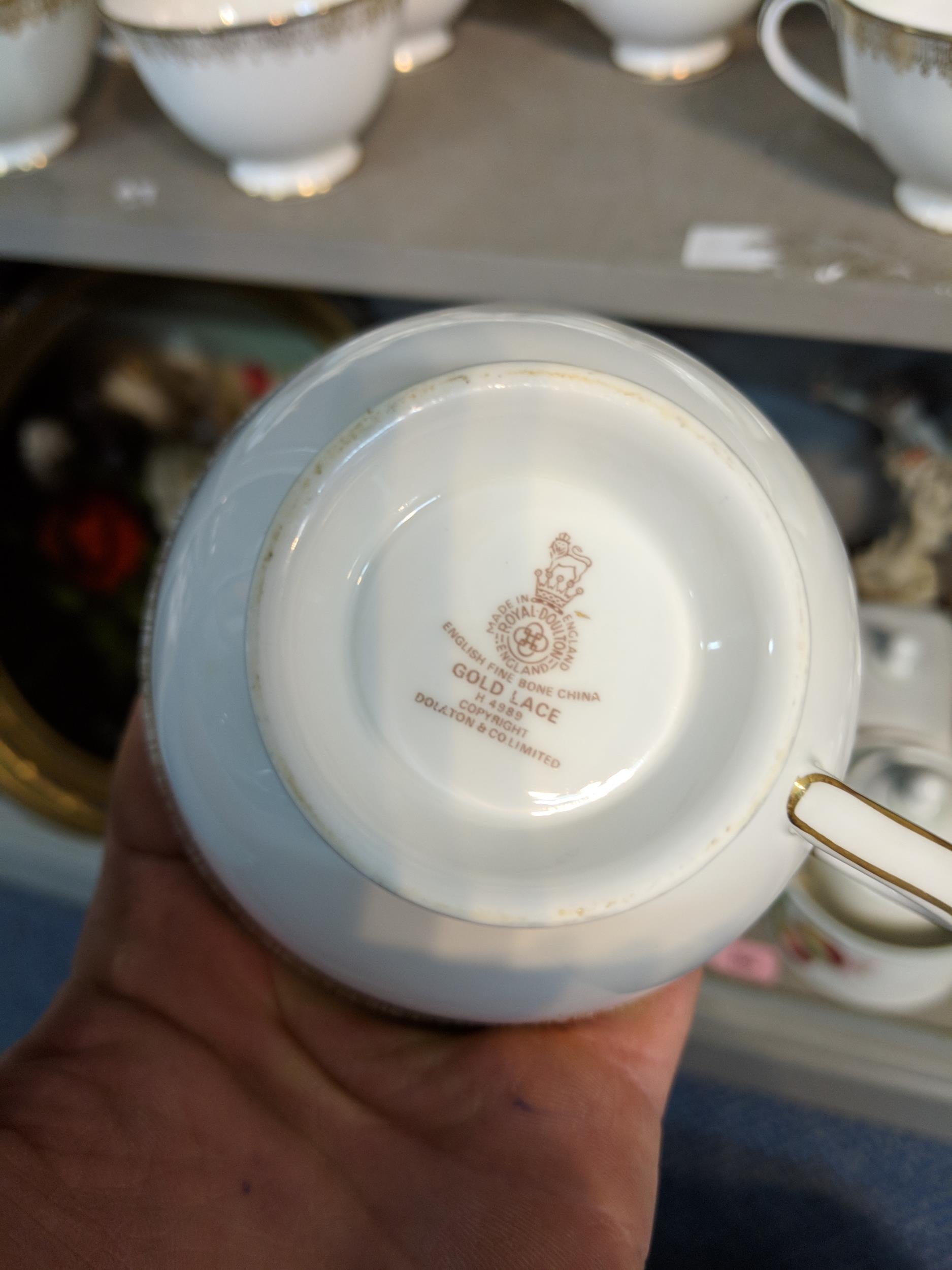 A Royal Doulton 'Gala Lace' pattern dinner service to include tow meat plates, two teapots, - Image 9 of 9