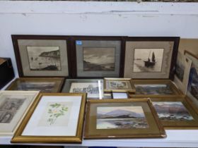 A mixed lot of prints and books to include those on trains and aeronautics, along with a book on