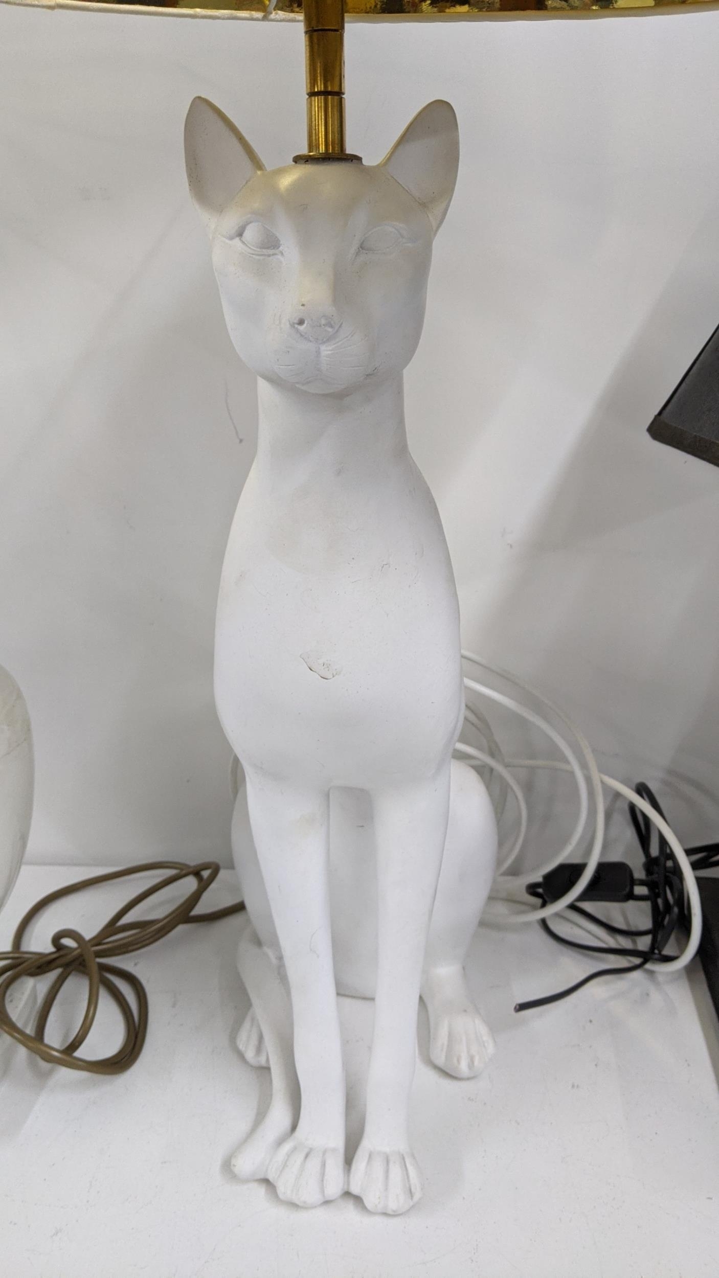 Three table lamps to include one modelled as an Egyptian cat, Location: - Bild 2 aus 3
