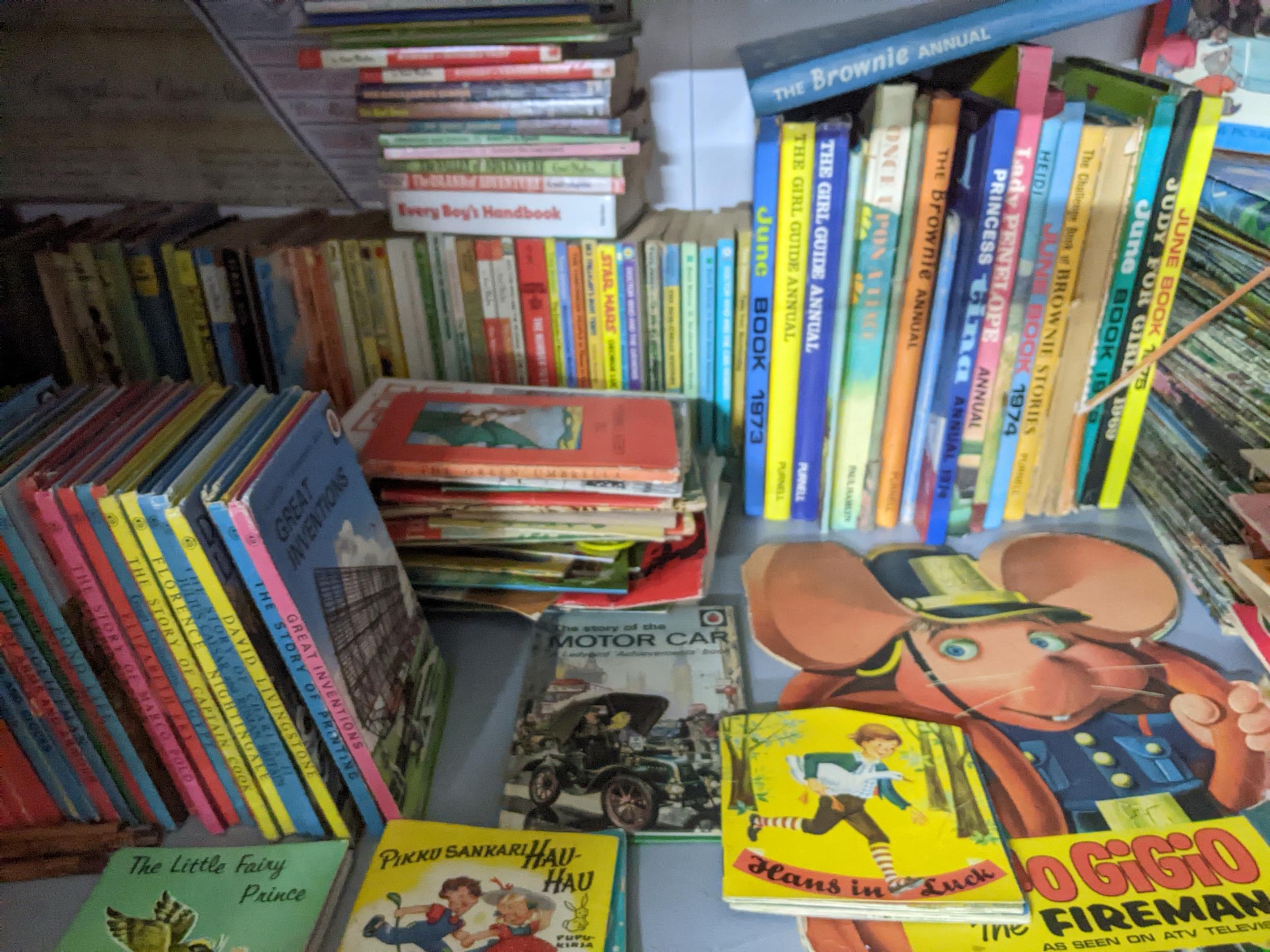 A quantity of children's books, annuals, comics, magazines and other items to include Enid Blyton, - Image 4 of 5