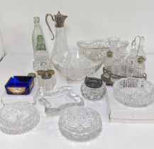 A mixed lot to include a Villeroy and Boch ashtray and others along with mixed crystal cut glassware