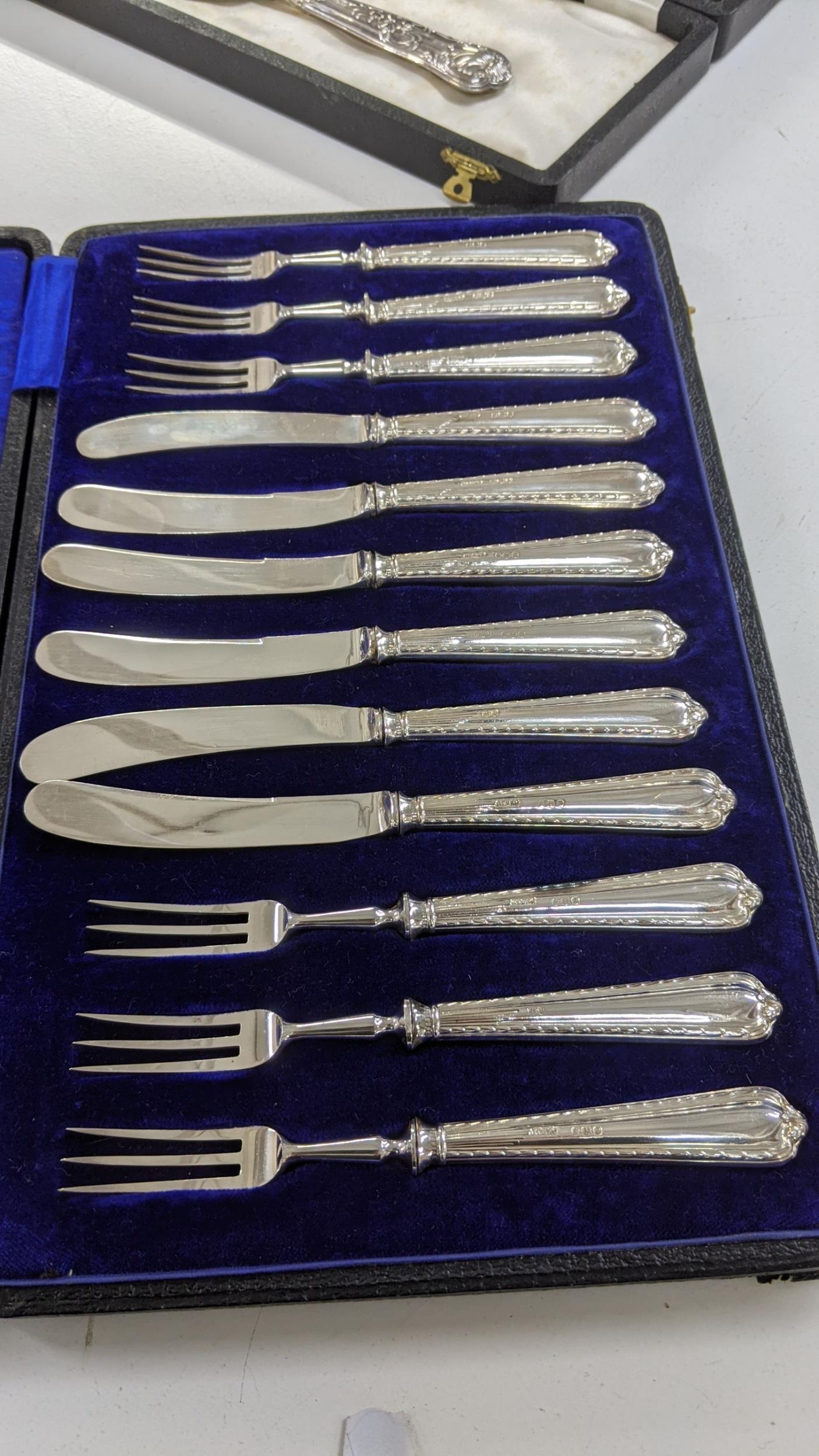 Six pairs of silver handled fruit eaters hallmarked Sheffield 1918, together with other items - Image 2 of 3