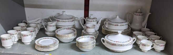 A Paragon Belinda pattern part 8-setting dinner service comprising approx. 75 pieces Location: