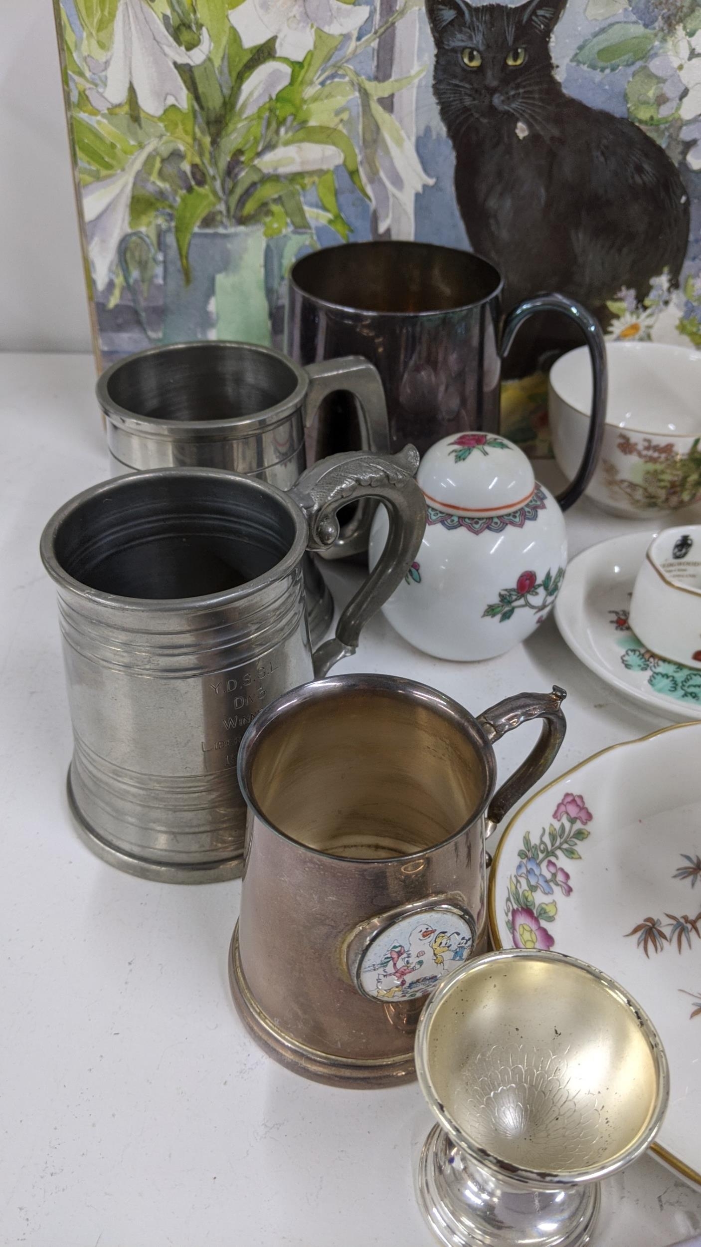 A mixed lot to include wooden ducks, mixed silver plate to include a pierced oval shaped bowl, - Image 10 of 12