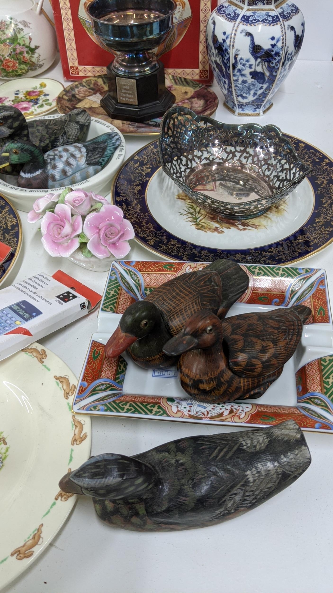 A mixed lot to include wooden ducks, mixed silver plate to include a pierced oval shaped bowl, - Image 4 of 12
