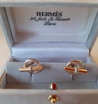 Hermes-A pair of silver anchor chain by Gaetan de Percin cufflinks, 10.7g in branded grey suede