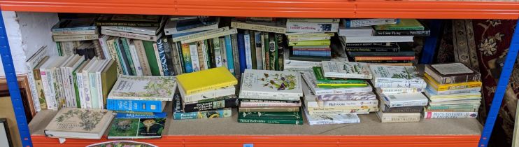 A quantity of miscellaneous books to include various wildlife and nature books Location: