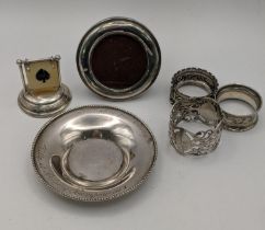 Mixed silver to include a silver and ivorine Whist card maker, hallmarked London 1922, together with