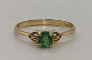 A 14ct gold Emerald set ring 1.4g Location:
