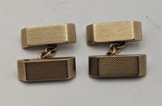 A pair of 9ct gold machine turned cuff links, total weight 17.2g Location: