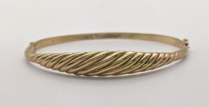 A 9ct gold hinged bracelet, 6.8g Location: