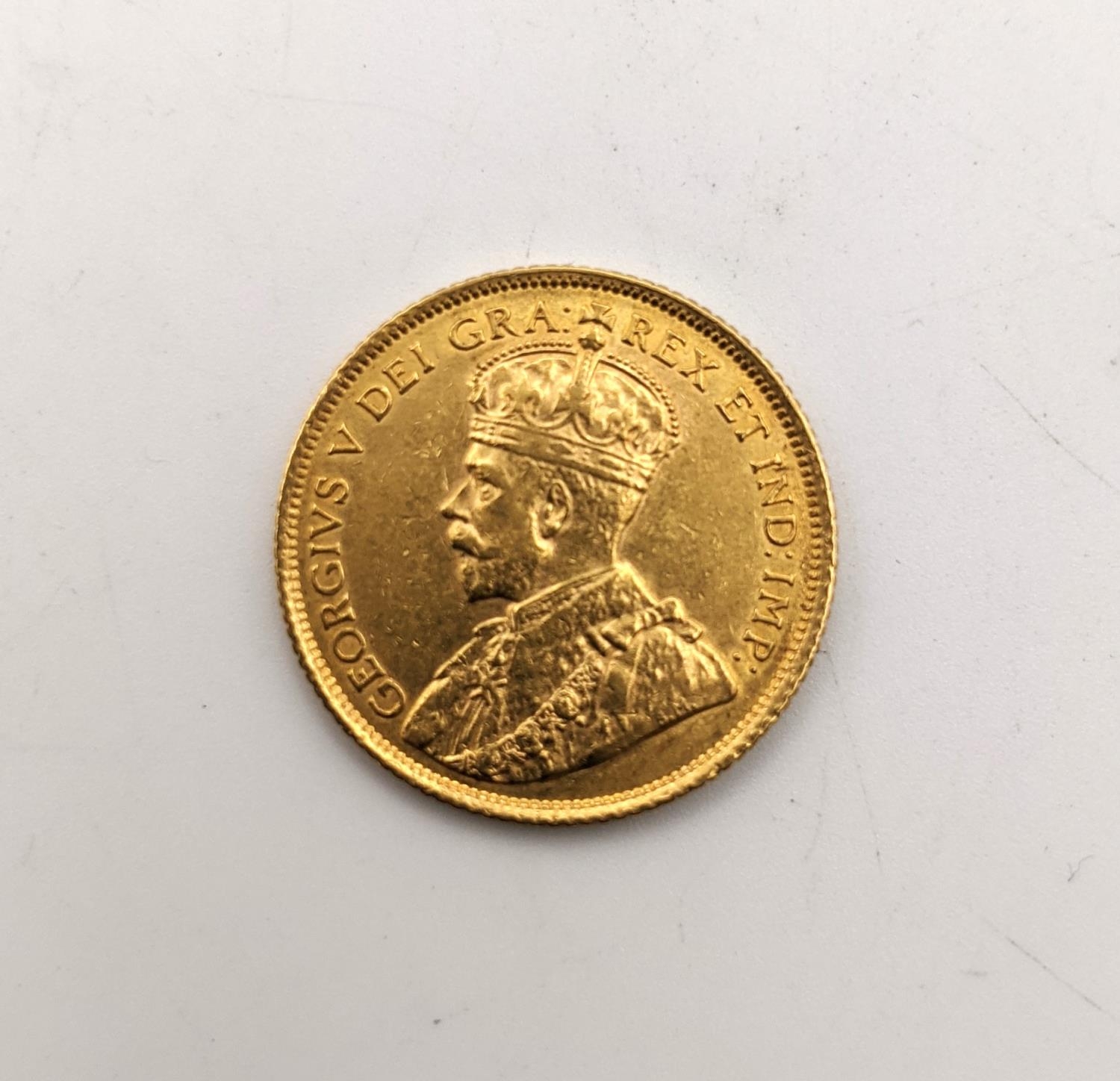 Canada - George V (1910-1936) Gold Five Dollars, dated 1913, crowned bust of King George V, - Image 2 of 2