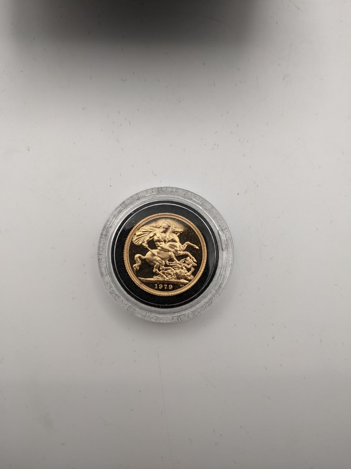 United Kingdom - Elizabeth II Proof Sovereign dated 1979, with box Location: - Image 3 of 3