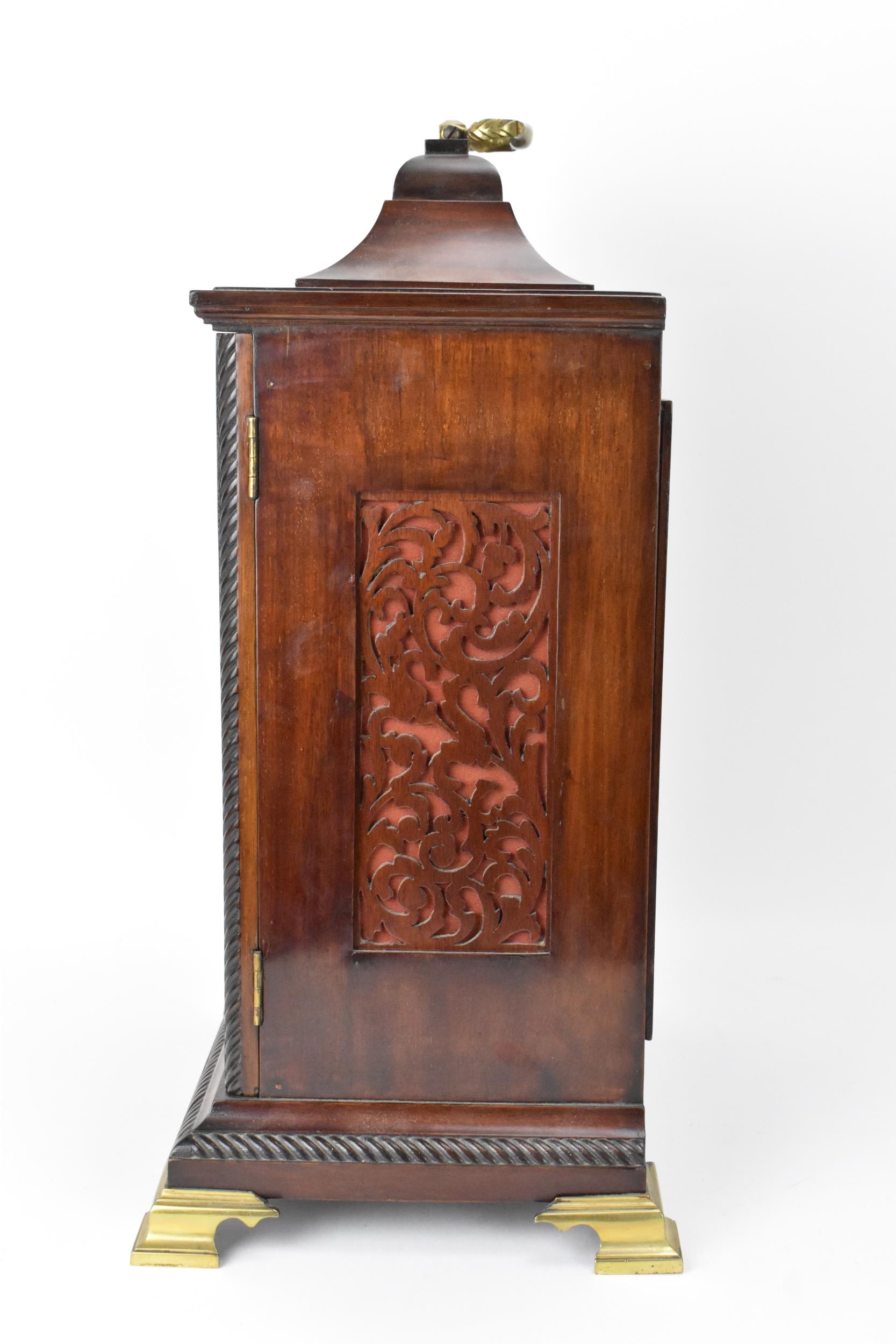 A late 19th/early 20th century mahogany 8 day mantle clock, the case having an inverted bell top - Image 7 of 7