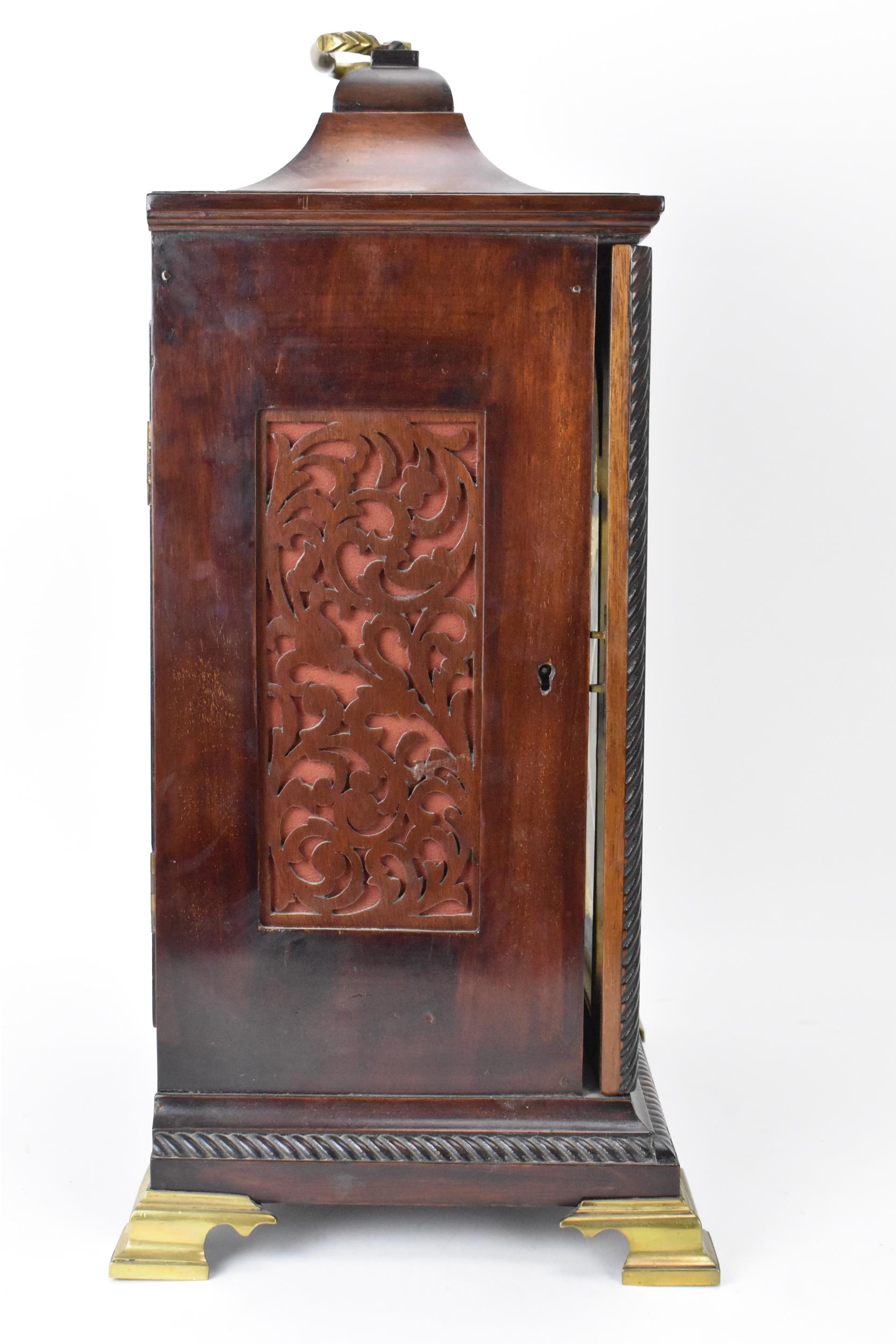 A late 19th/early 20th century mahogany 8 day mantle clock, the case having an inverted bell top - Image 5 of 7