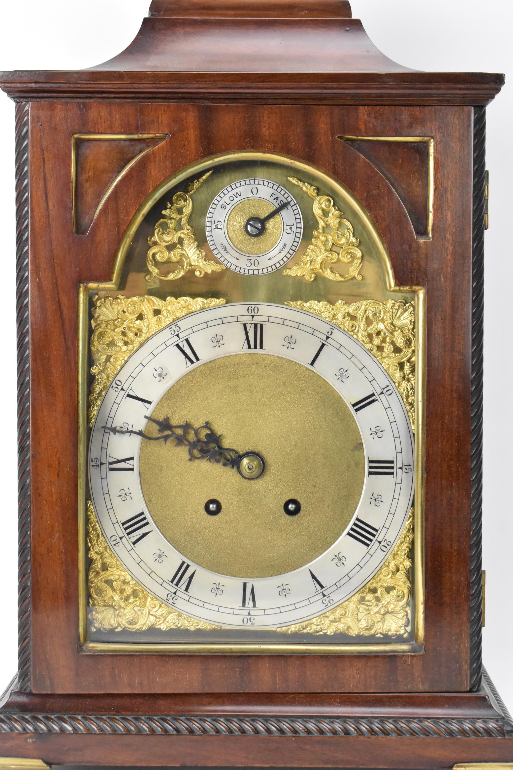 A late 19th/early 20th century mahogany 8 day mantle clock, the case having an inverted bell top - Image 3 of 7