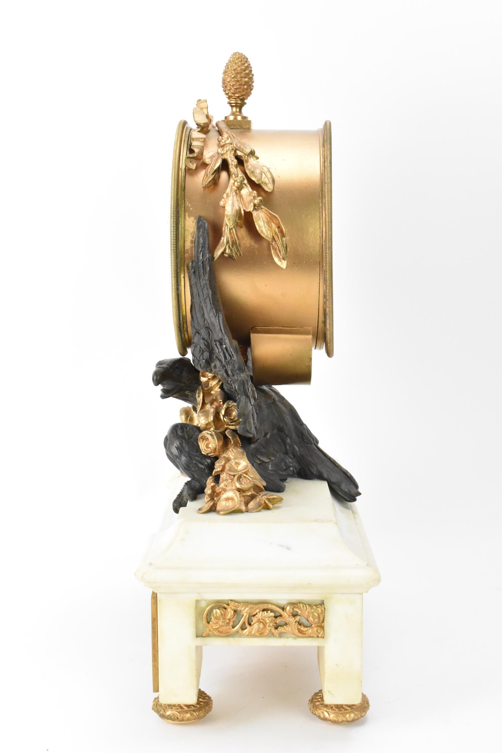 A 19th century French Marble, Bronze and Ormolu Mounted Empire Clock by Deniere of Paris, with large - Bild 4 aus 7