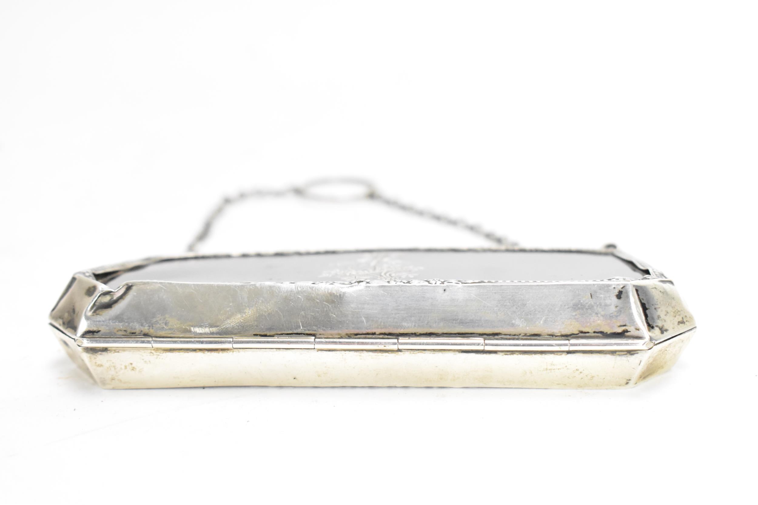 A George V tortoiseshell and silver purse, with suspension chain, Adams style silver inlaid - Image 7 of 8