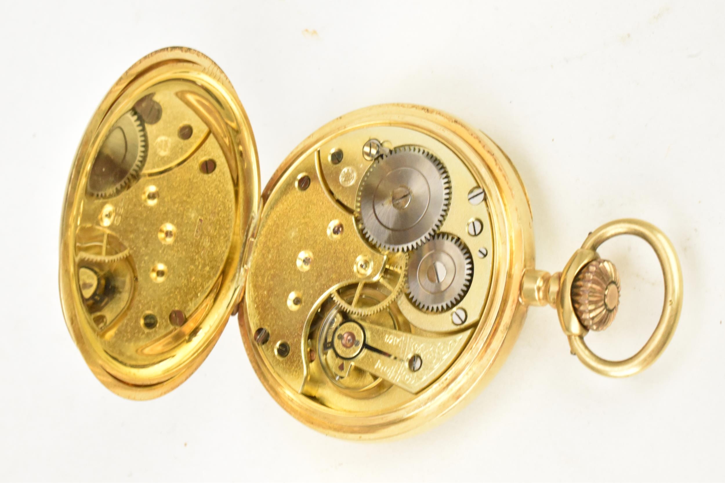 An Omega early 20th century, 18ct gold, open faced pocket watch, the white enamel dial having - Image 4 of 5