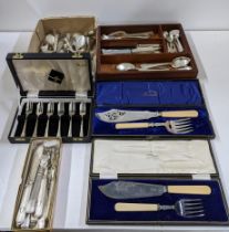 Silver plated cutlery and flatware to include Kings pattern cased servers, sugar tongs, ladles and