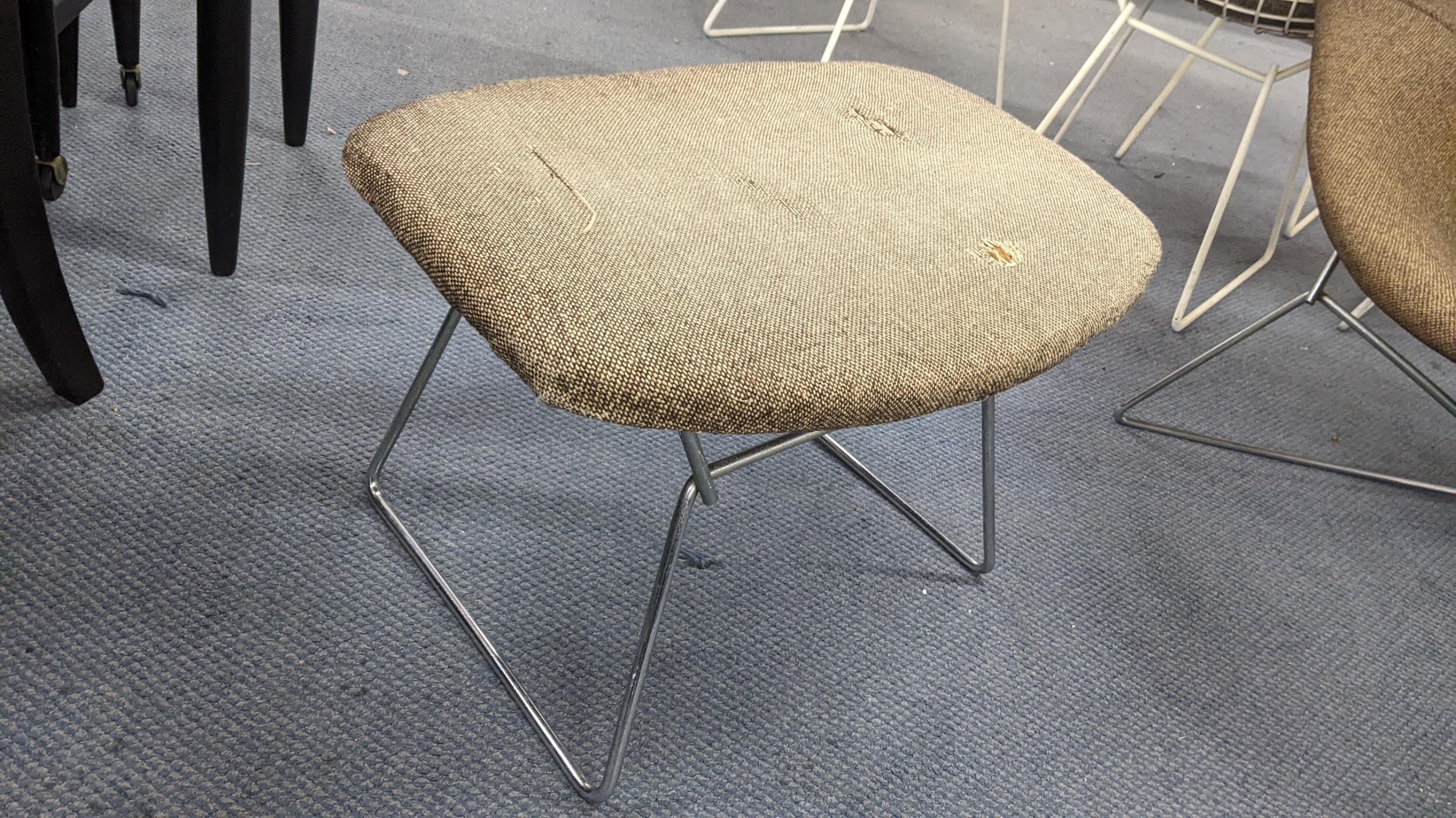 A mid 20th century Harry Bertoia for Knoll 'Big Diamond' chair model 422, together with an Ottoman - Image 3 of 4