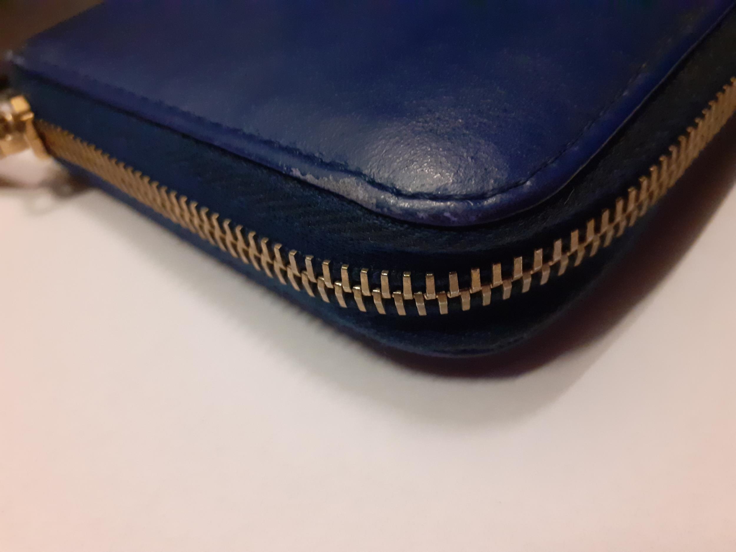 Mulberry- A mid blue leather purse having gold tone hardware and punched hole outline of the - Image 4 of 7