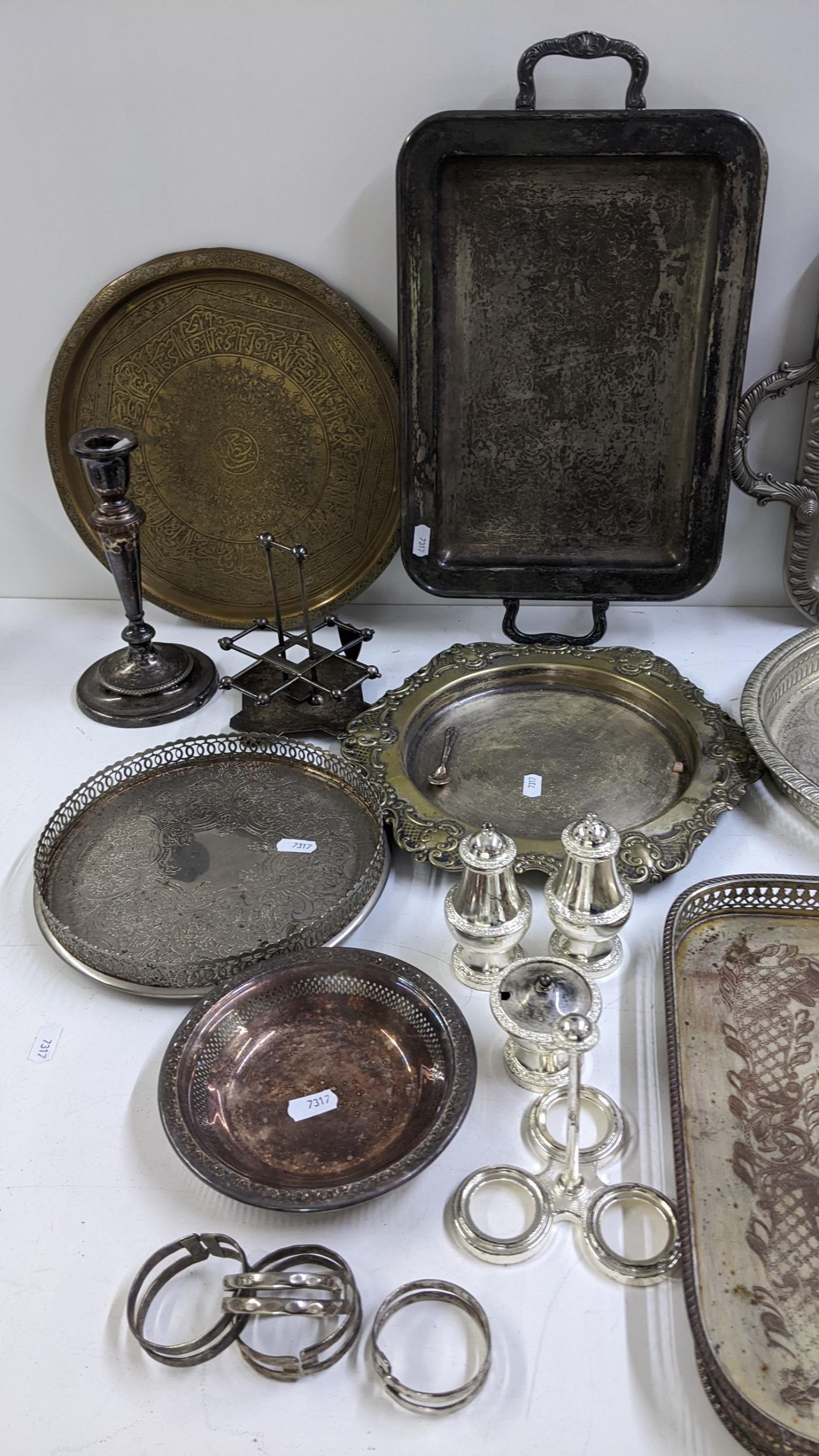 Mixed silver plate to include condiments, twin handled trays and other items Location: - Image 3 of 6