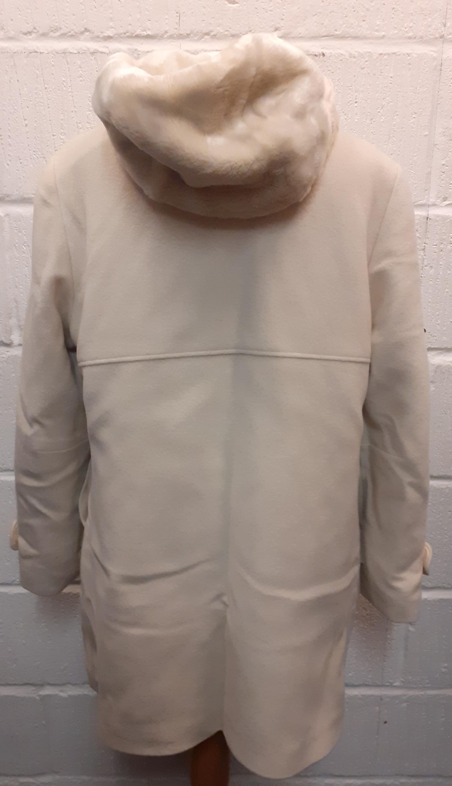 Tommy Hilfger and Hoss- Two ladies cream coats comprising a Hilfiger coat with fleece lining and - Image 4 of 8