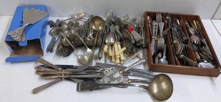 Mixed silver plated cutlery to include a boxed set of Avon Kings pattern cutlery Location: