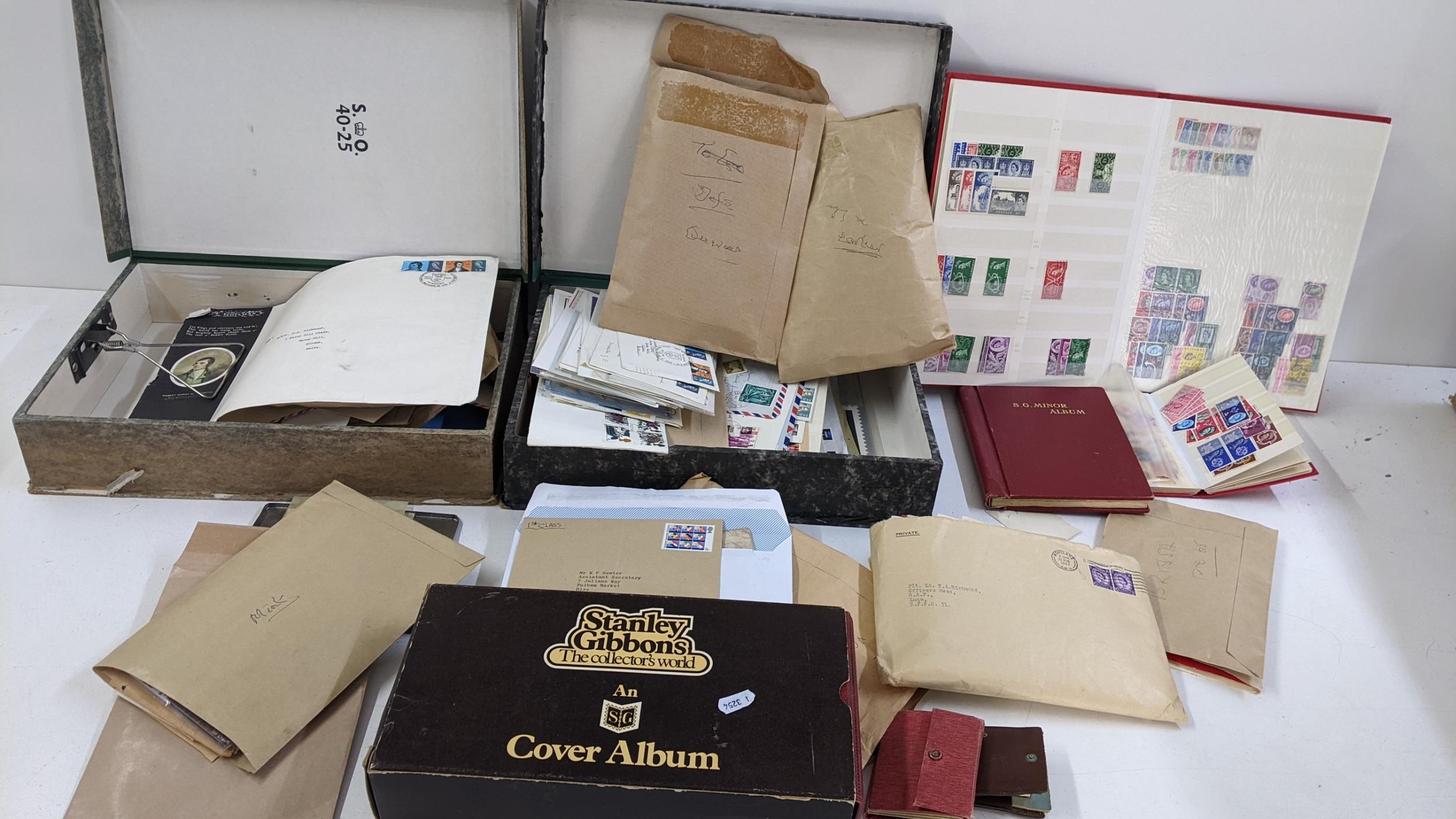 Mixed first day covers and stamps from around the world, in albums and loose including Commonwealth,