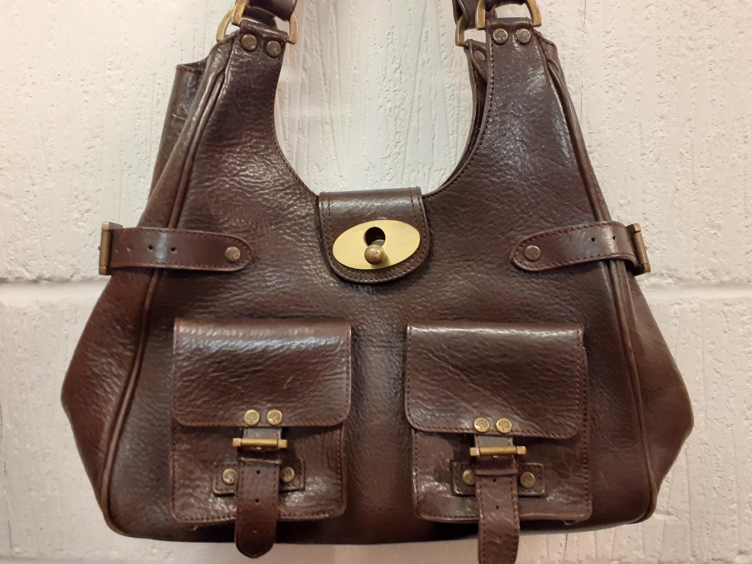 Mulberry-An early 2000's dark brown textured leather 'Annie' shoulder bag having brushed gold tone - Image 3 of 8