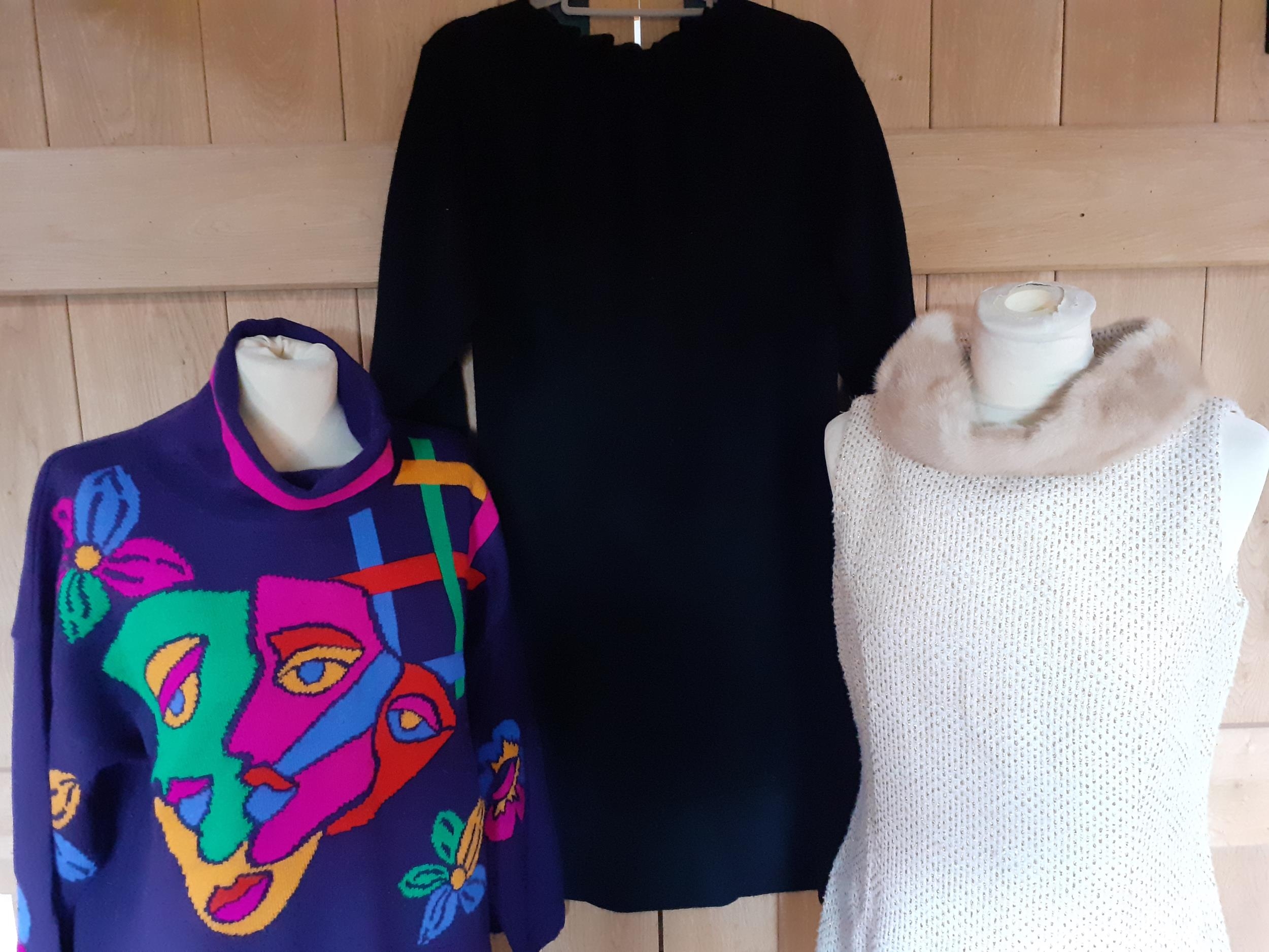 Three outfits comprising an Escada purple knit 2-piece with colourful mask design to the jumper - Image 2 of 5