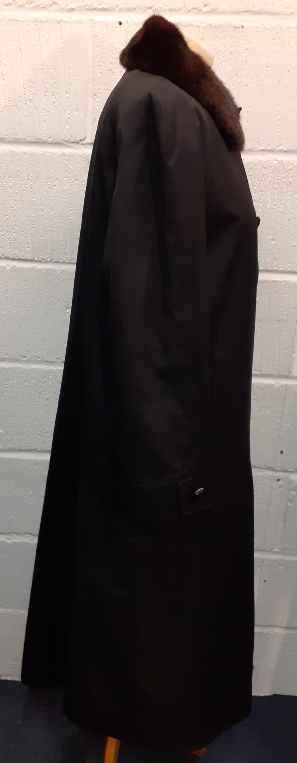 Aquascutum-A vintage Aqua 5 ladies full length black raincoat with brown mink collar and black - Image 3 of 5