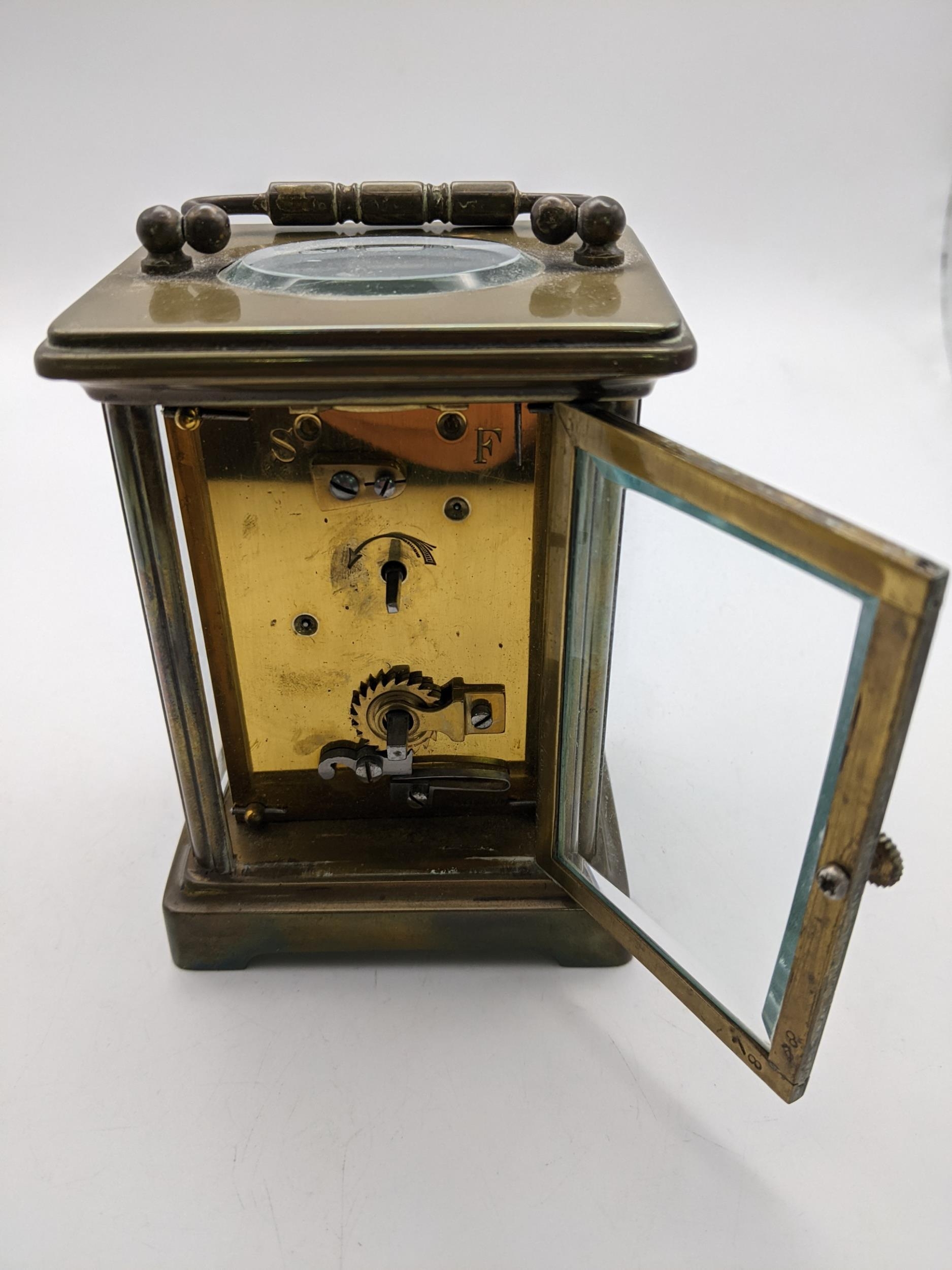 An early 20th century brass cased carriage clock Location: 5.2 - Image 6 of 10