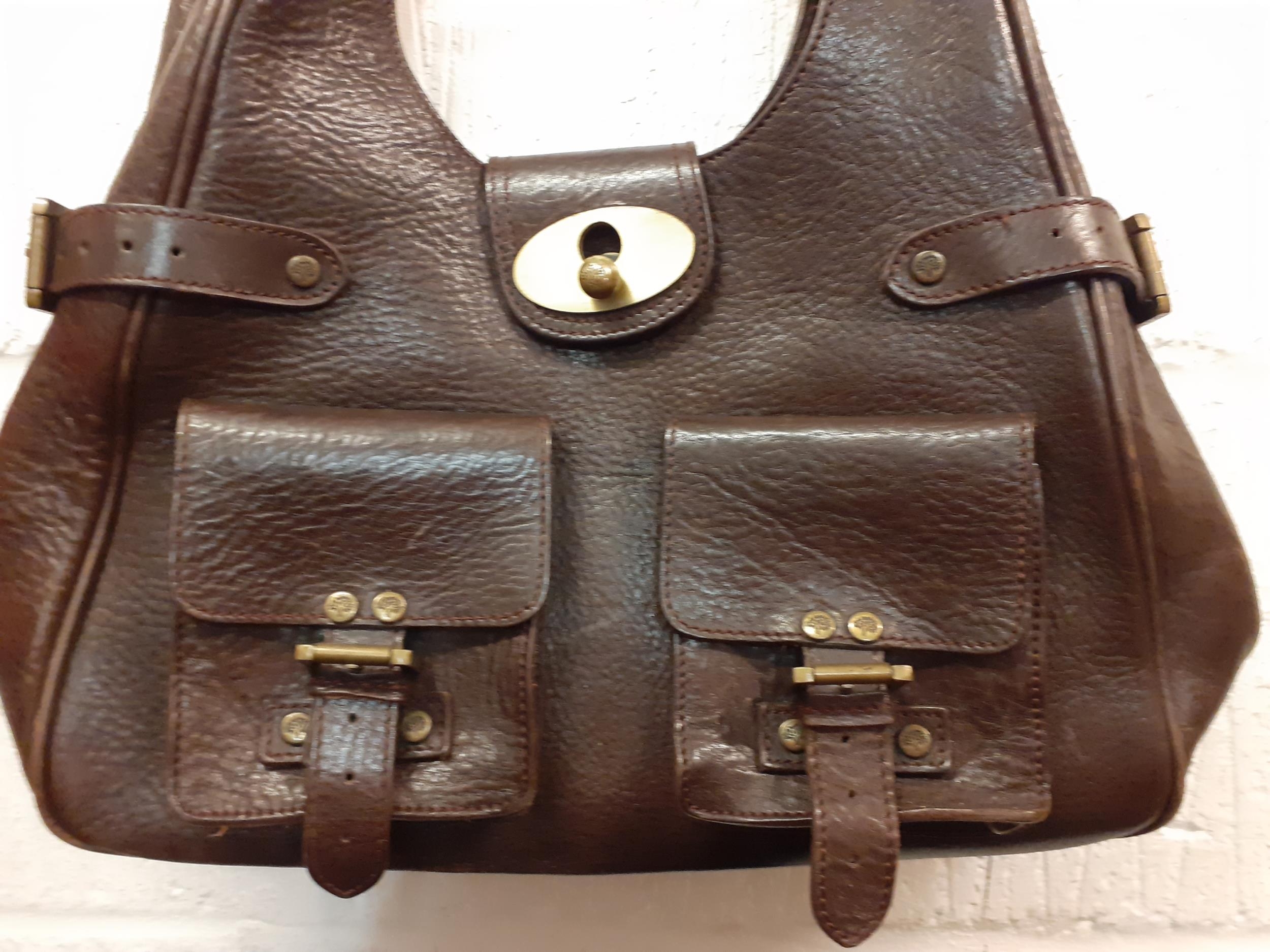 Mulberry-An early 2000's dark brown textured leather 'Annie' shoulder bag having brushed gold tone - Image 2 of 8