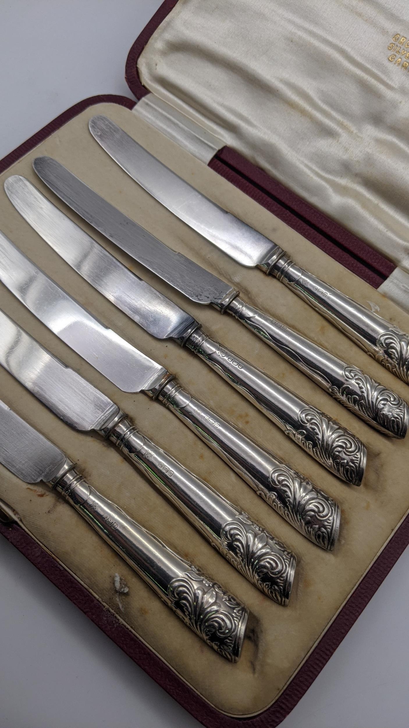 Mixed silver items to include a set of six silver handled butter knives, boxed together with three - Image 2 of 3