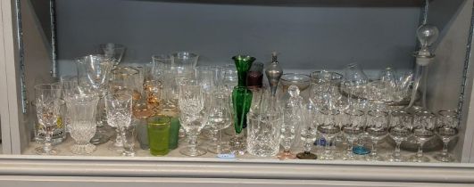 Mixed 20th century glassware to include six sherry/port glasses with silver inlay and engraved