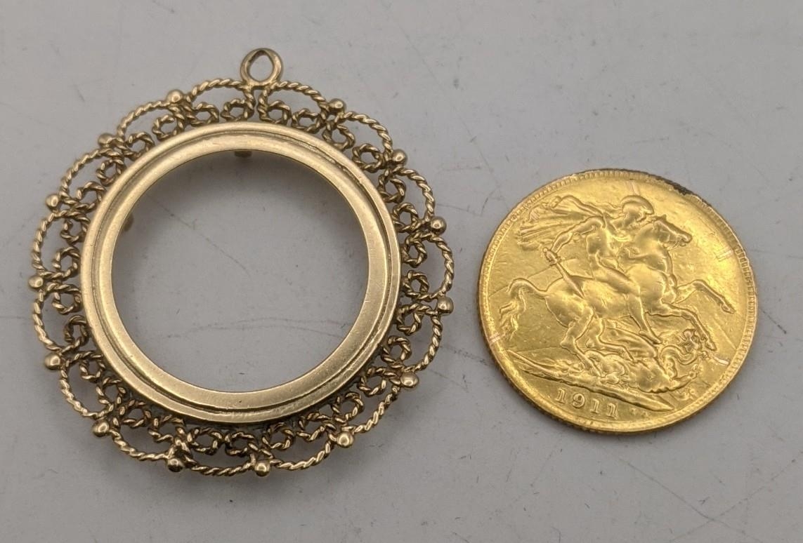 A gold coin tested as 9ct gold, together with 9ct gold pendant mount, total weight 11.3g Location: