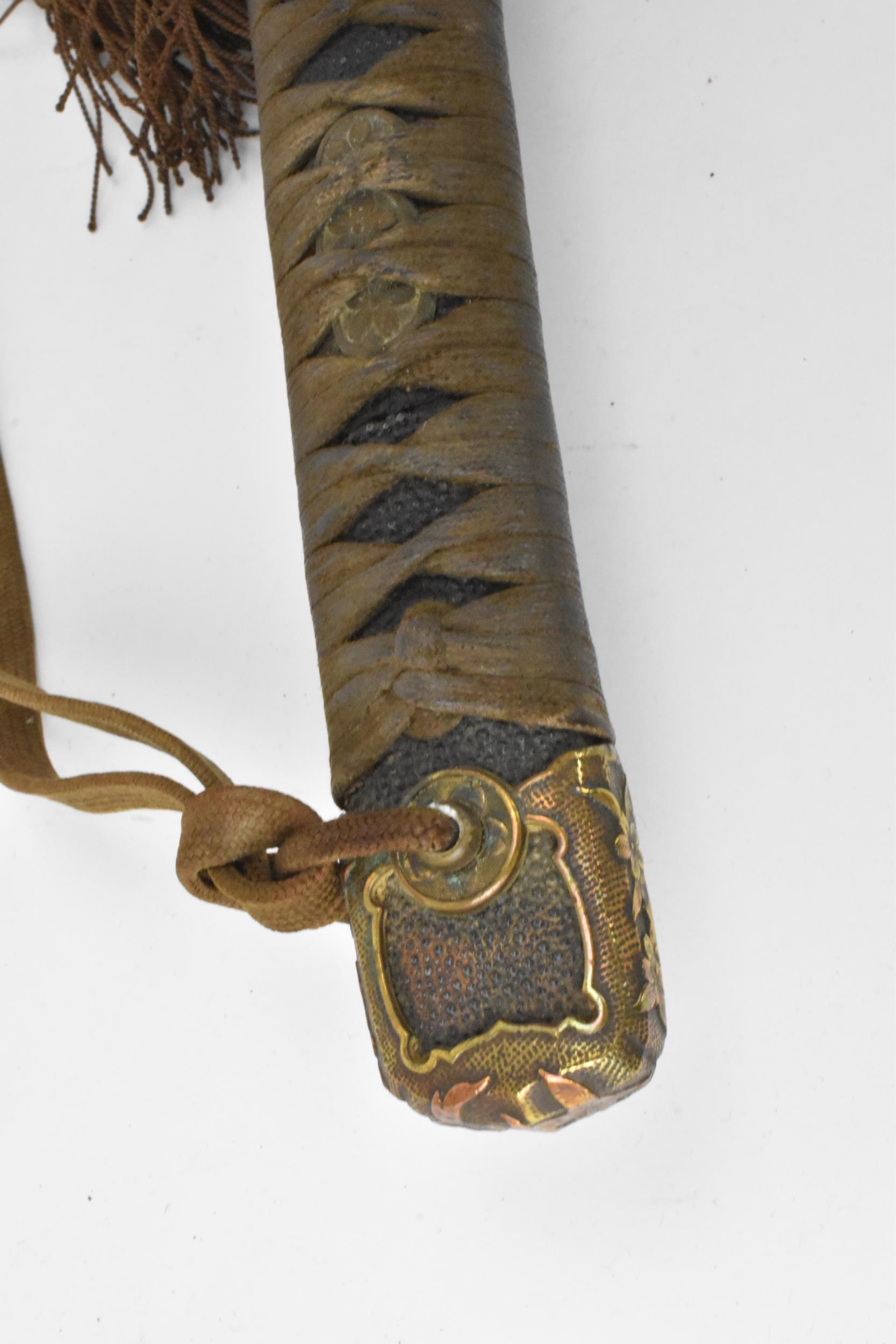 A Japanese Kaigunto naval sword, circa 1900, the blade made in a government workshop, anchor stamped - Image 7 of 19