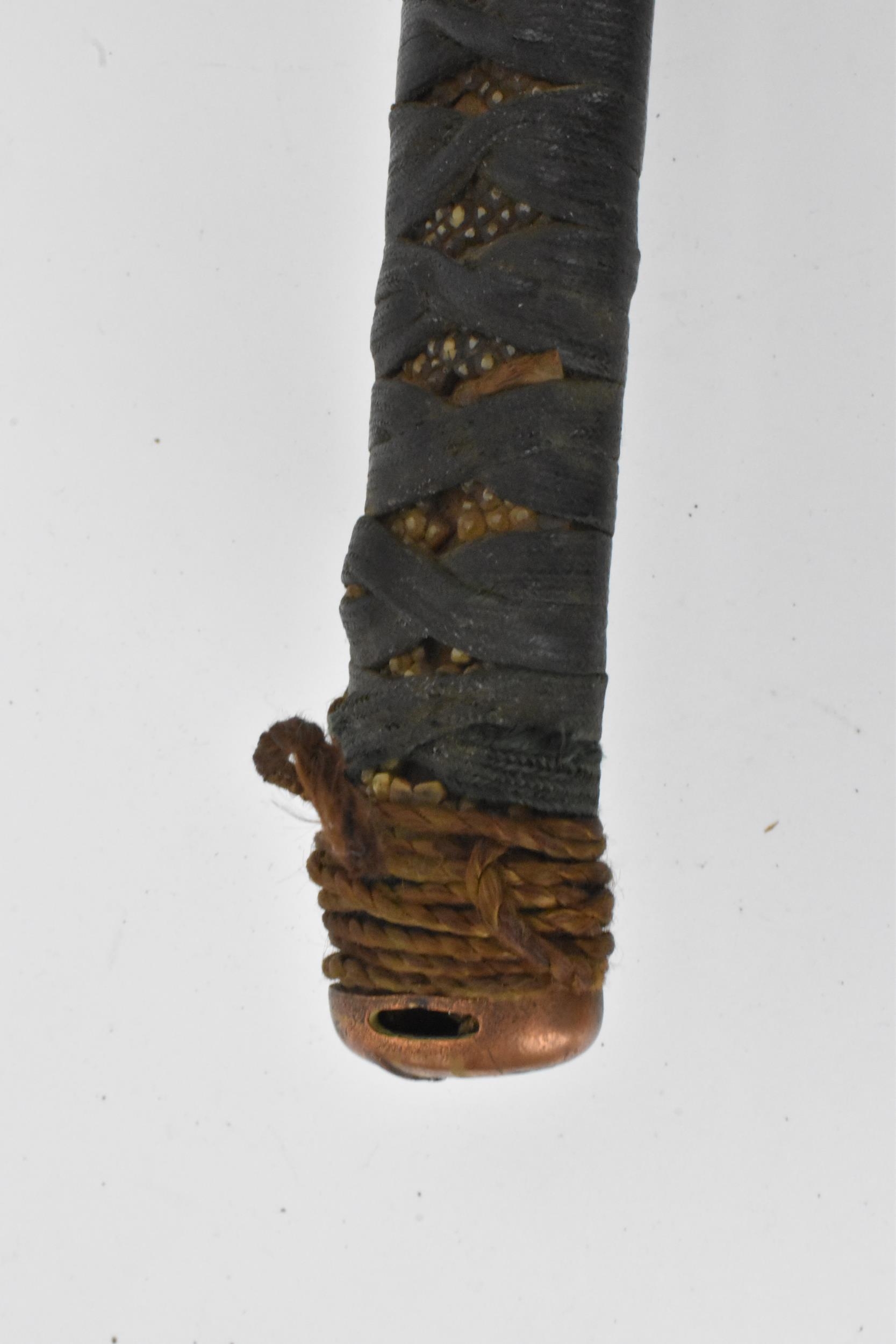 A Japanese Edo period Katana sword by Kawabe Suishinshi Masahide, circa 1750-1825, blade forged - Image 7 of 21