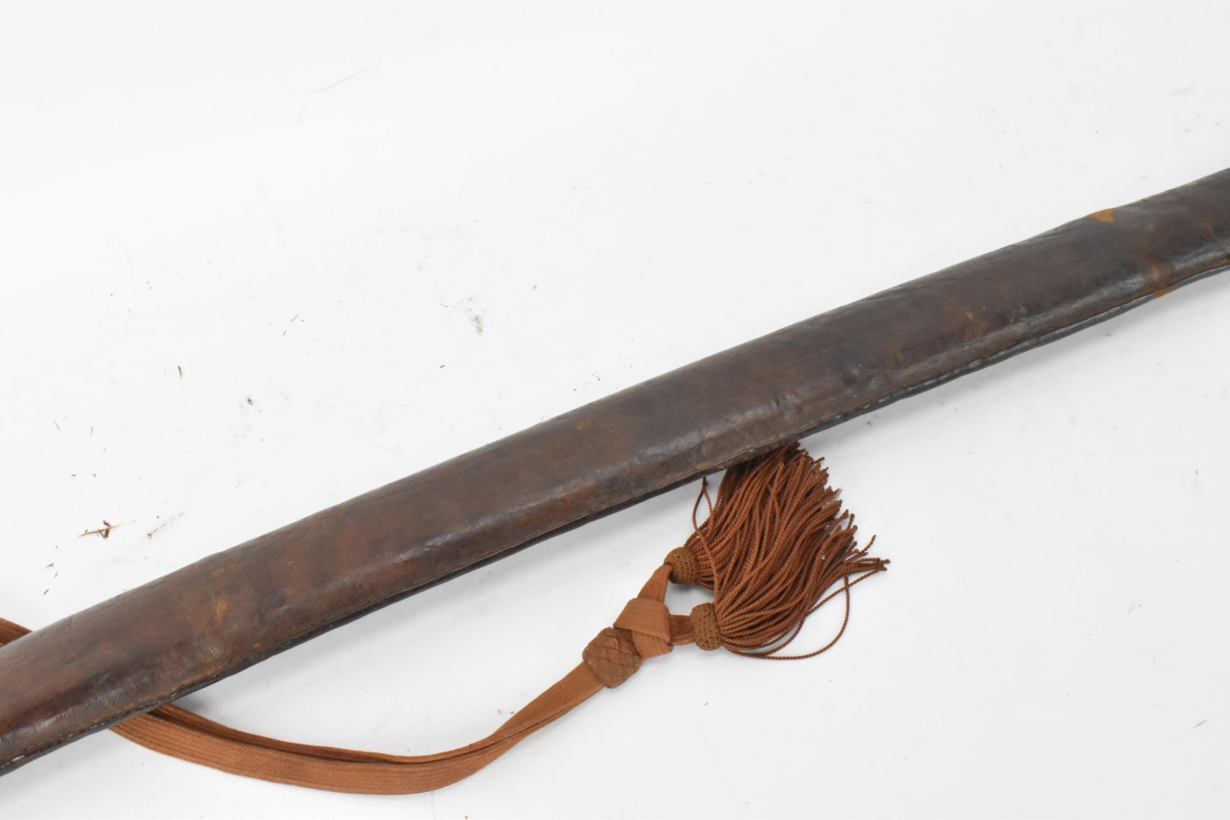A Japanese WWII Shin-Gunto neo army officers sword, circa 1937-45, the blade inscribed Kio - Image 19 of 21