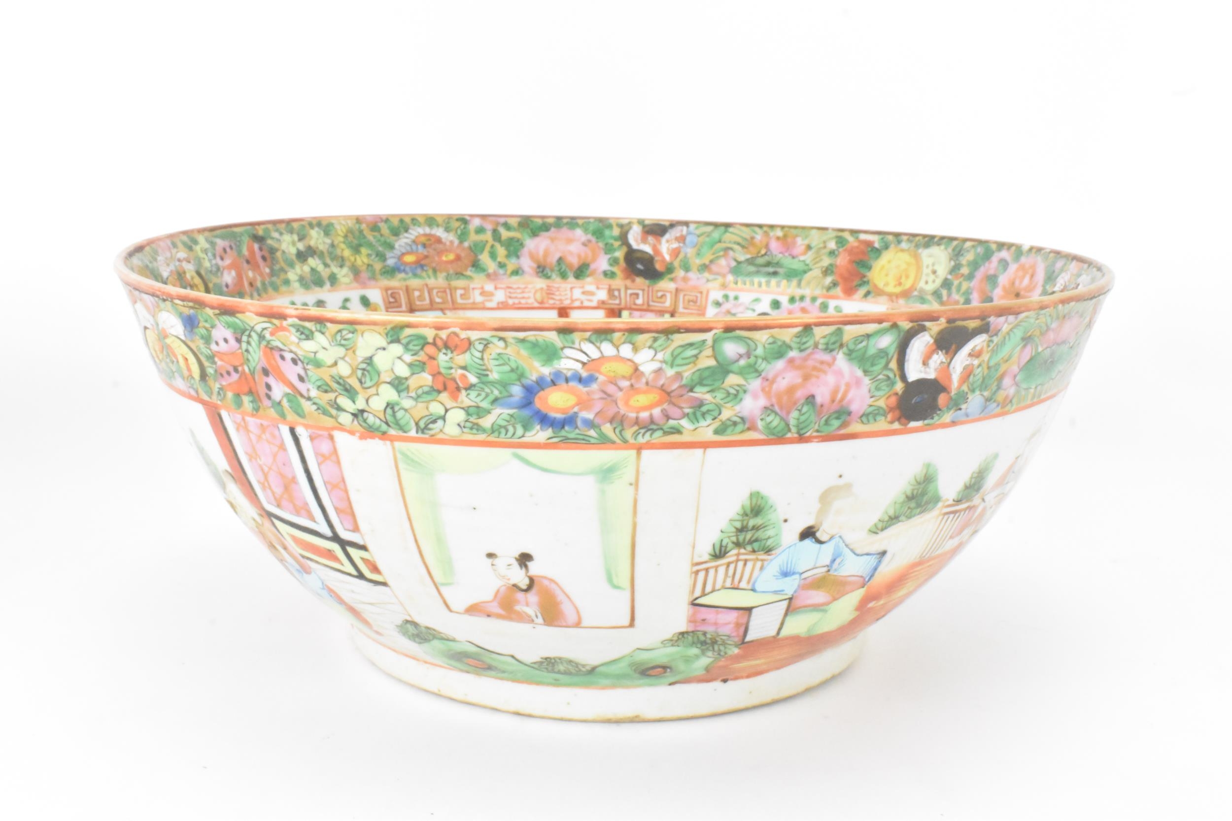 A pair of Chinese export late 19th century Canton Famille Rose porcelain bowls, in polychrome - Image 4 of 12