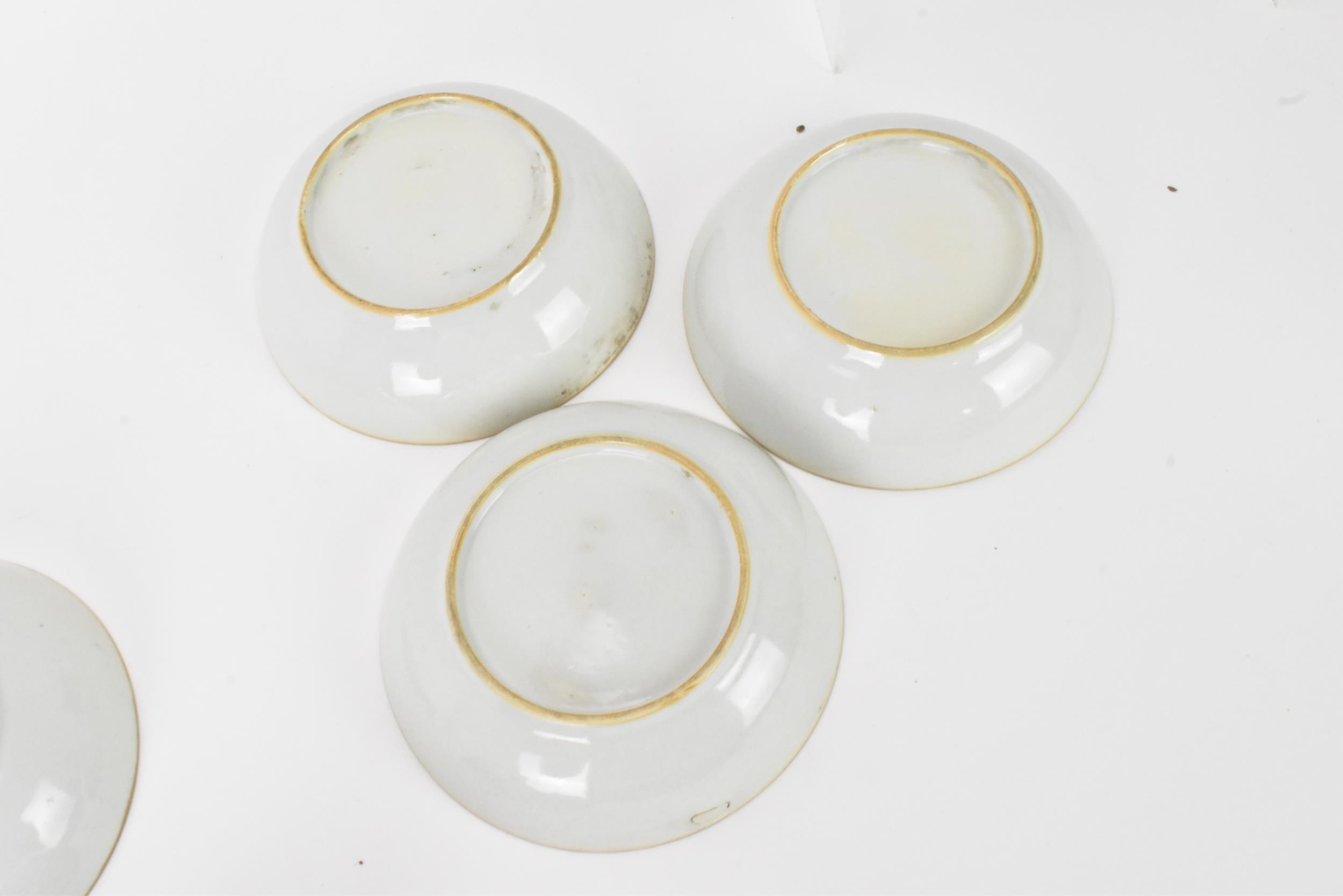 A set of Six Chinese late 18th century, blue and white export porcelain tea bowls and six - Image 6 of 6