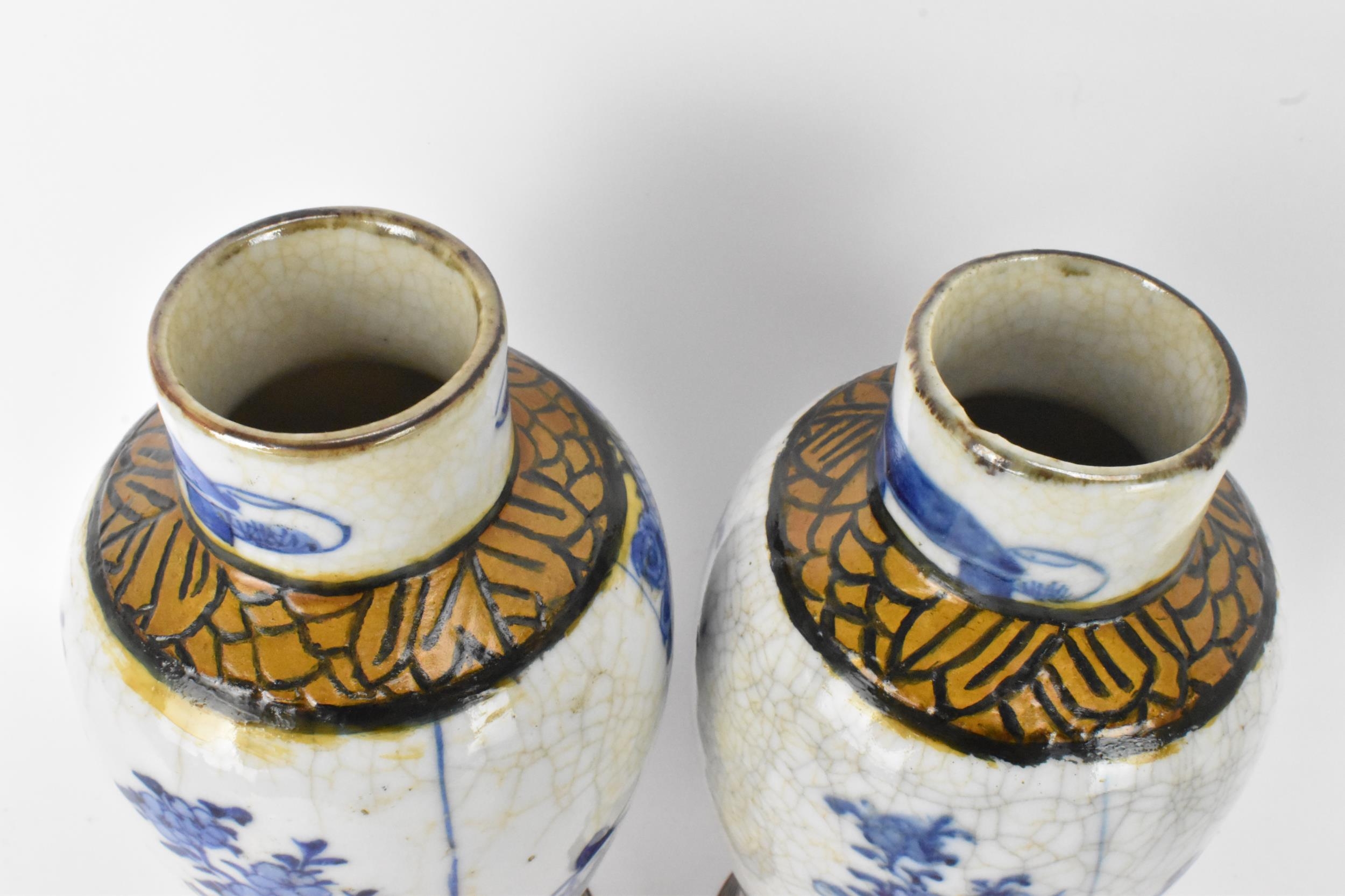 A pair of Chinese Nanking crackle glazed vases blue and white vases, Qing dynasty, 19th century, - Image 5 of 6