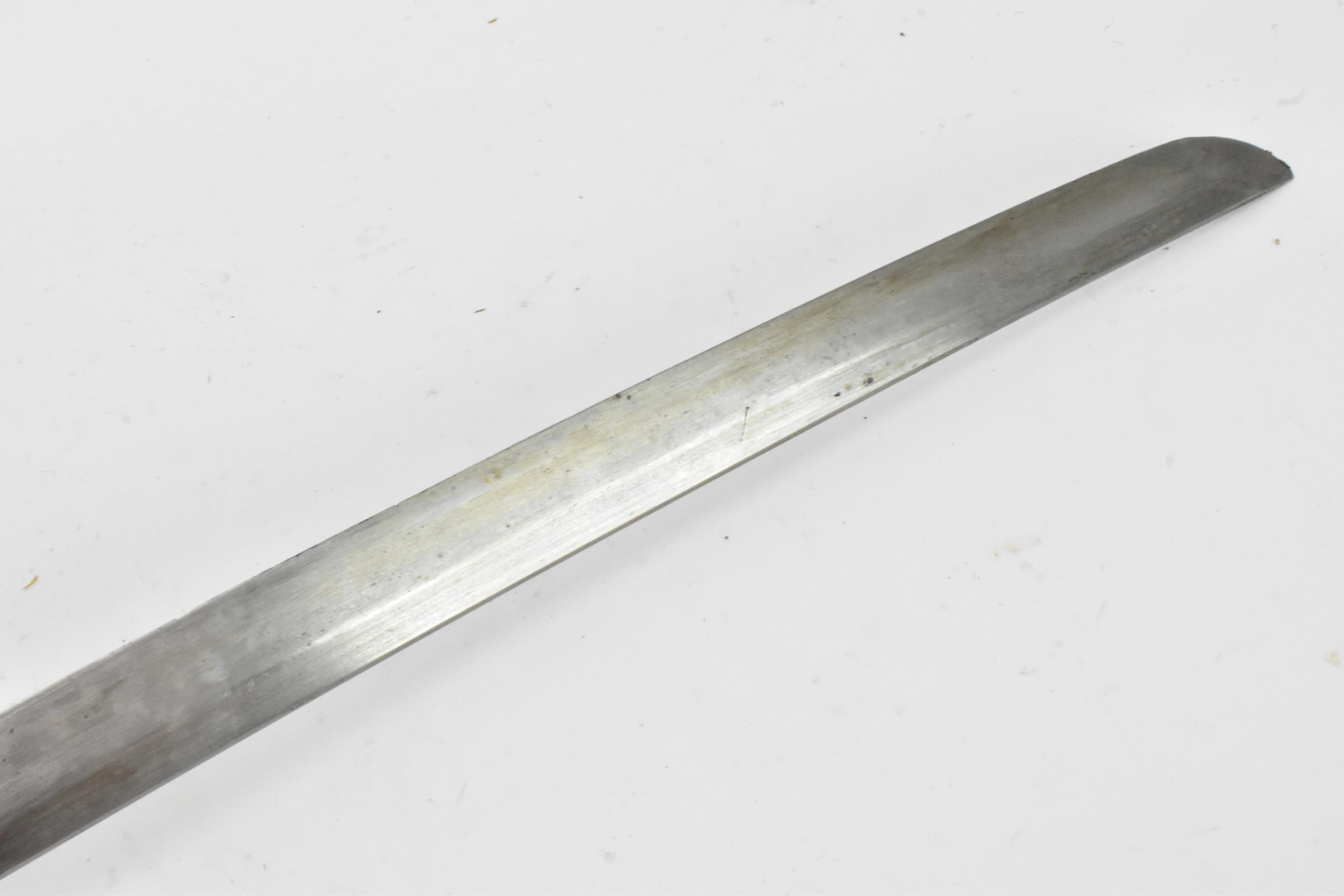 A Japanese Edo period Katana sword by Kawabe Suishinshi Masahide, circa 1750-1825, blade forged - Image 15 of 21