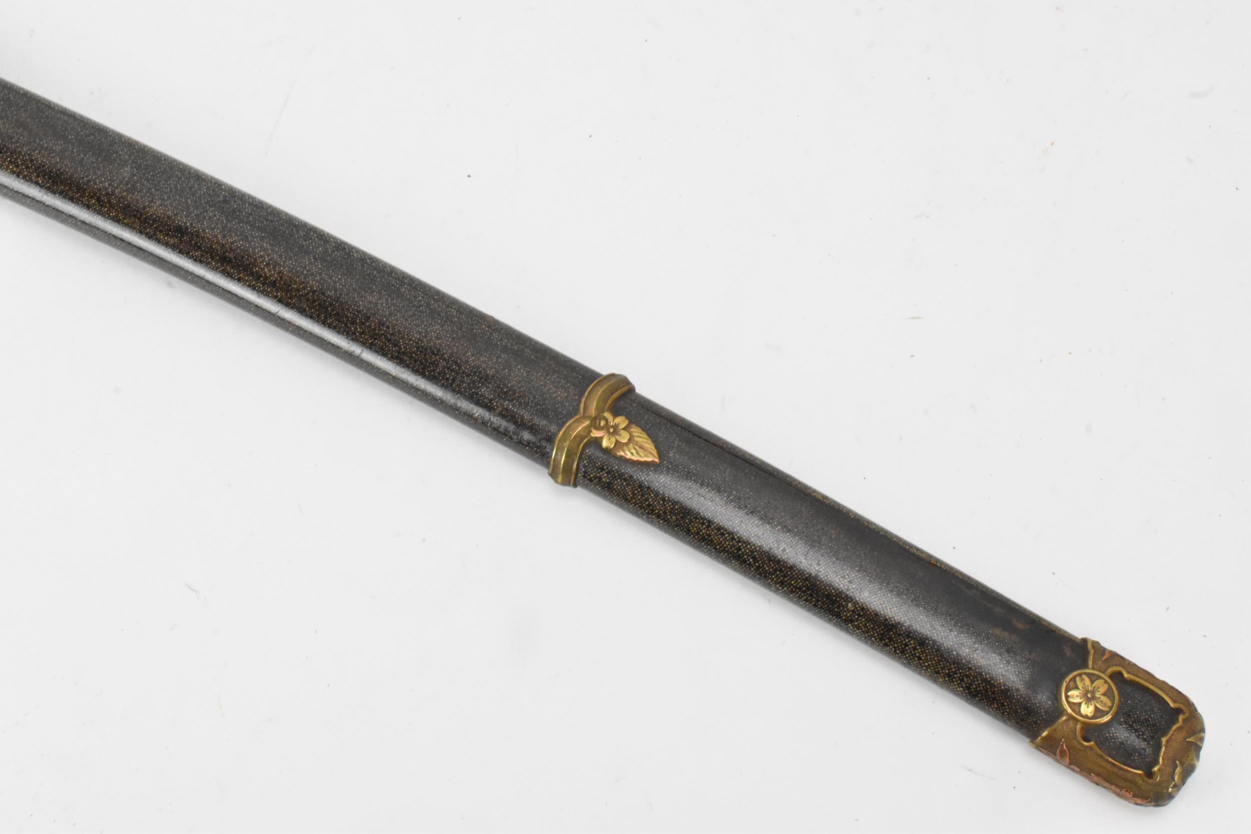 A Japanese Kaigunto naval sword, circa 1900, the blade made in a government workshop, anchor stamped - Image 19 of 19